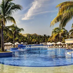 https://pueblo-bonito-emerald-bay.mazatlan-hotels.com