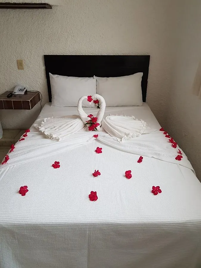 Hotel Carrillos Канкун