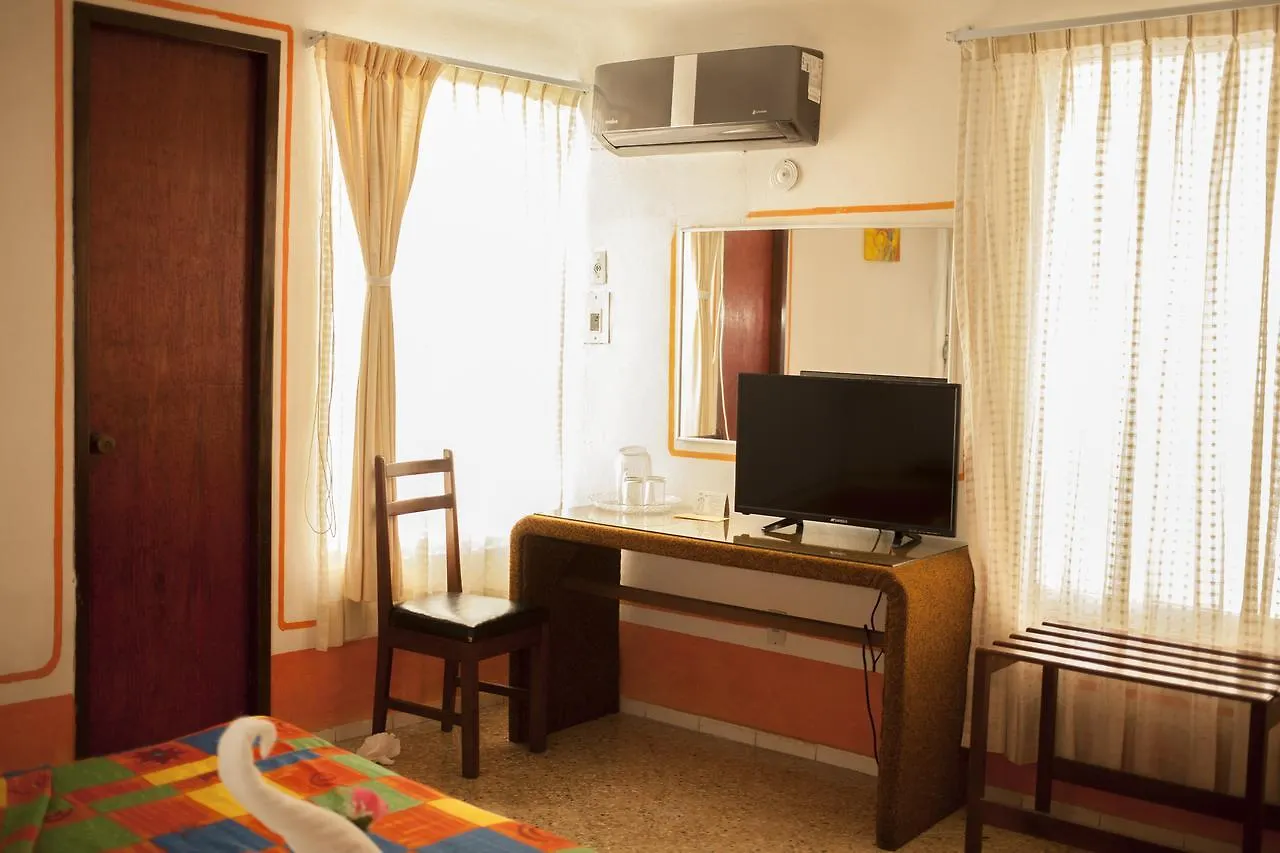 Hotel Carrillos Канкун